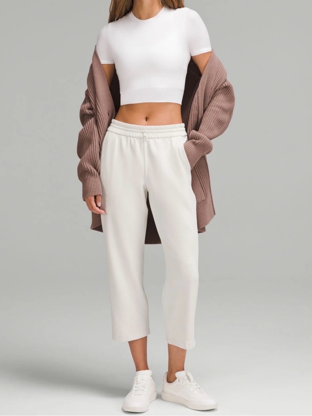 New with tag lululemonSoftstreme High-Rise Straight-Leg Cropped Pant size 2